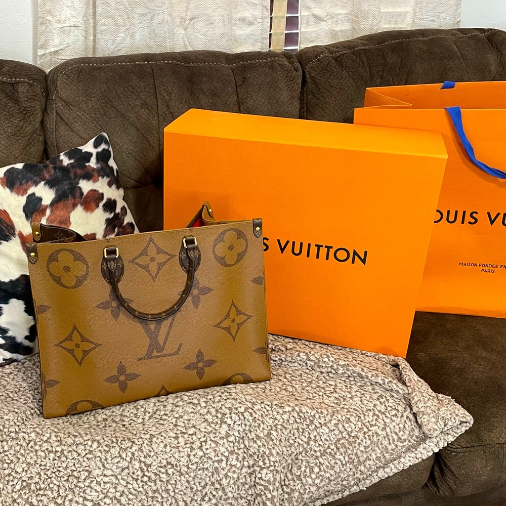 Authentic Louis Vuitton ONTHEGO MM